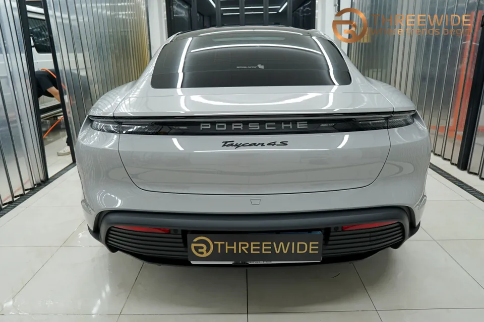 Porsche Taycan PPF施工事例|費用目安と仕上がり 施工写真 2-1