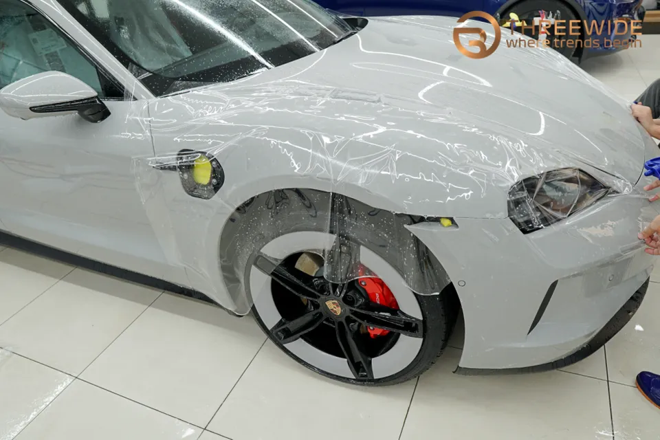 Porsche Taycan PPF施工事例|費用目安と仕上がり 施工写真 1-3