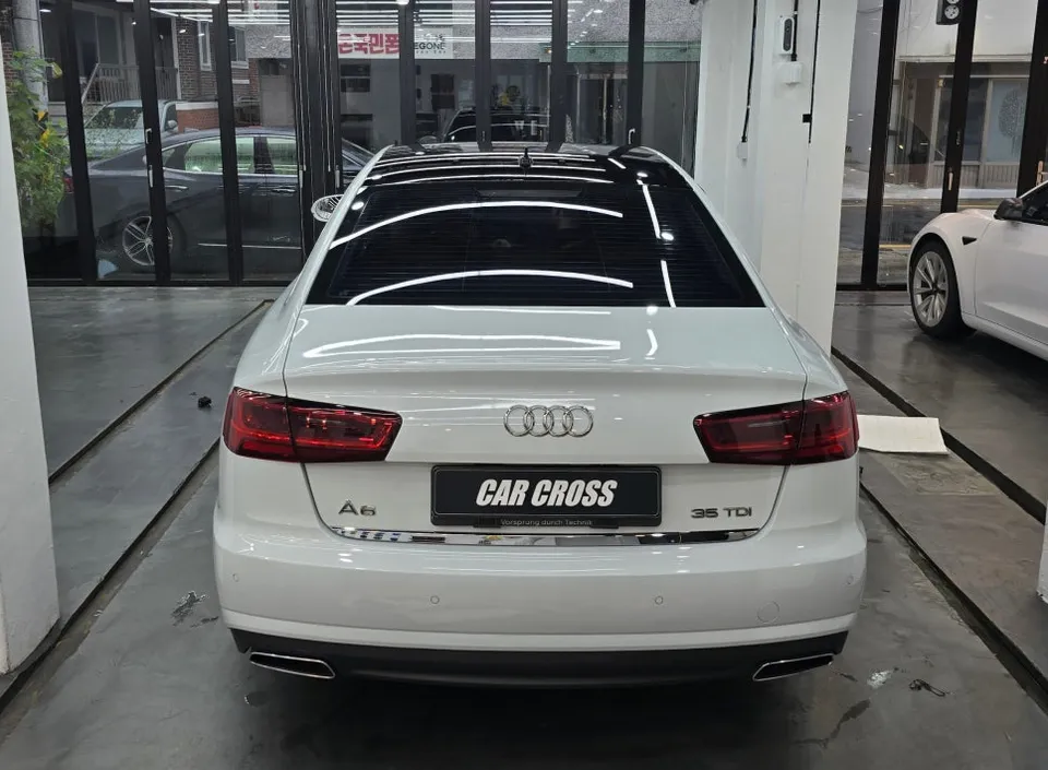 Audi A6のカーラッピング事例｜費用目安・仕上がり 施工写真 3-1