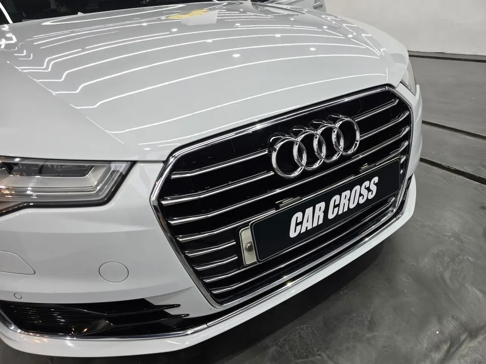 Audi A6のカーラッピング事例｜費用目安・仕上がり 施工写真 2-2