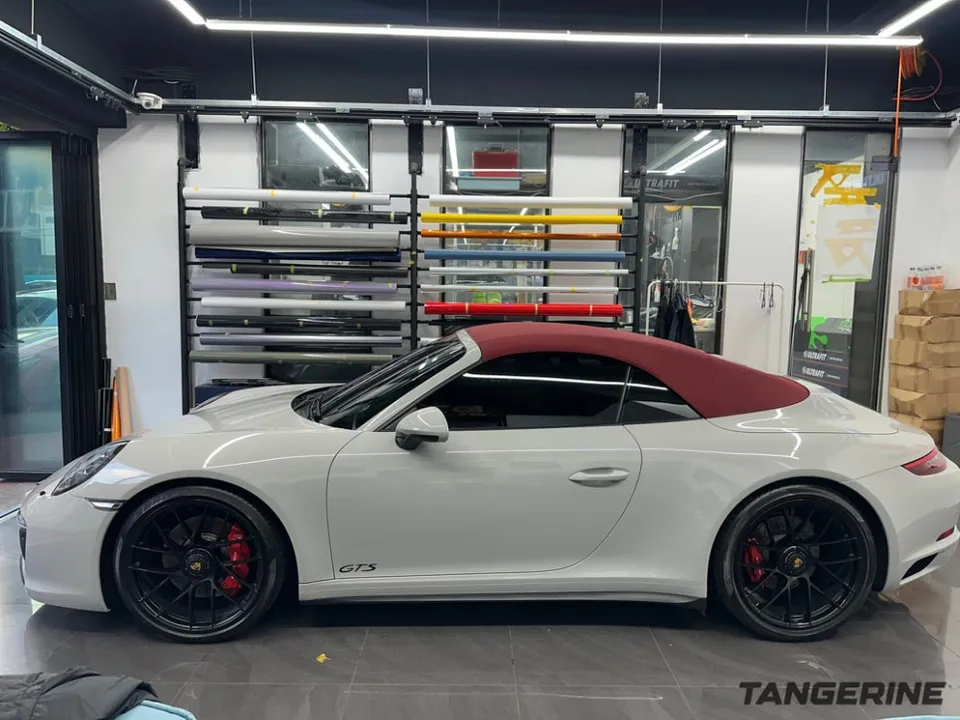 ポルシェ911のカーラッピング事例|PPF上施工の注意点 施工写真 1-2