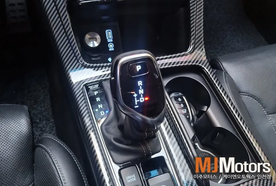 Hyundai Grandeur IG steering wheel - Hyundai Grandeur IG Steering Wheel Customization Review photo 4