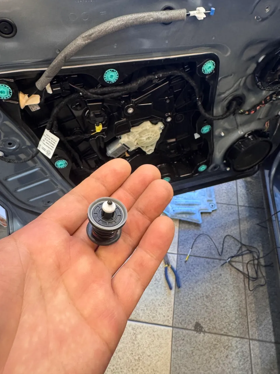 Audi Q4 e-tron surround view camera - Audi Q4 e-tron Surround View Camera Review - 4-Hour Install photo 3