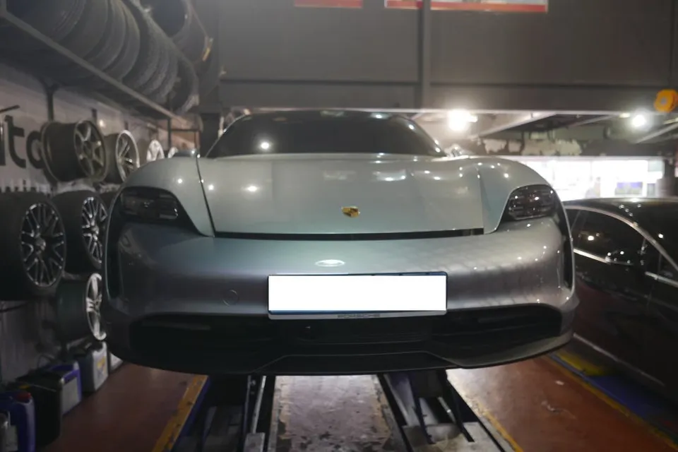 Porsche Taycan Wheel Repair & Painting Review - Flawless Finish
