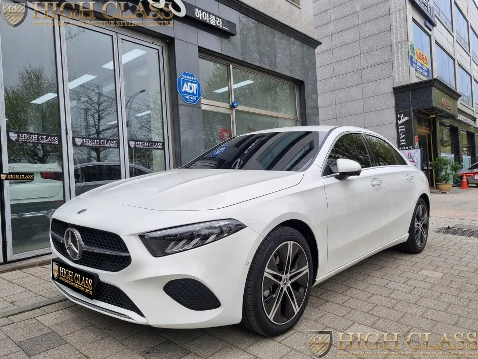 Mercedes-Benz A-Class surround view camera installation result