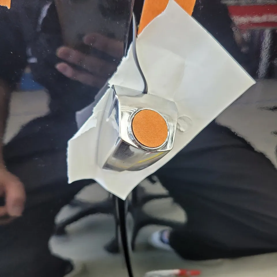 Kia K900のカーラッピング事例|クロームパーツのイメージチェンジ 施工写真 2-2
