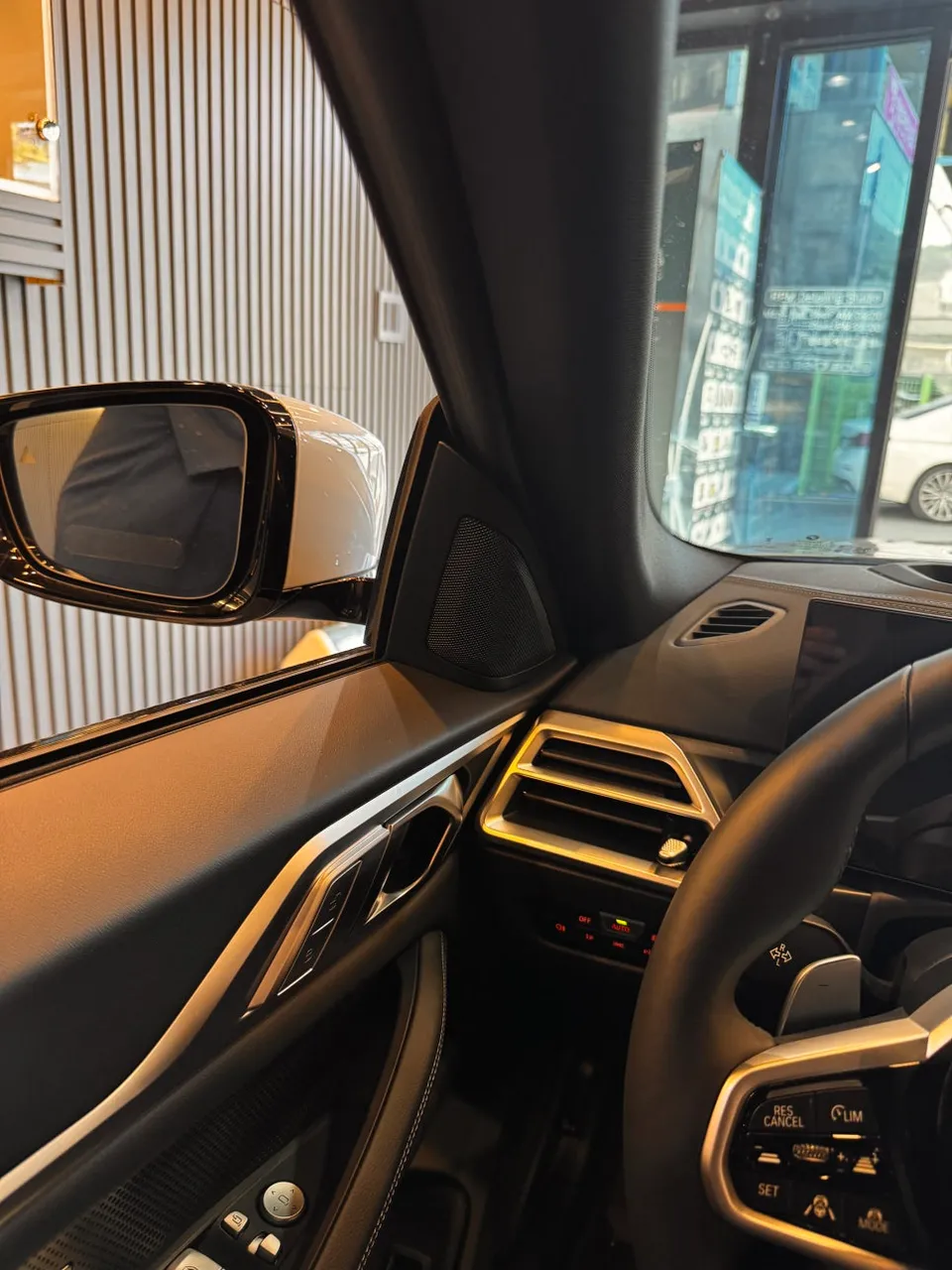 BMWのカーオーディオ施工事例 施工写真 4