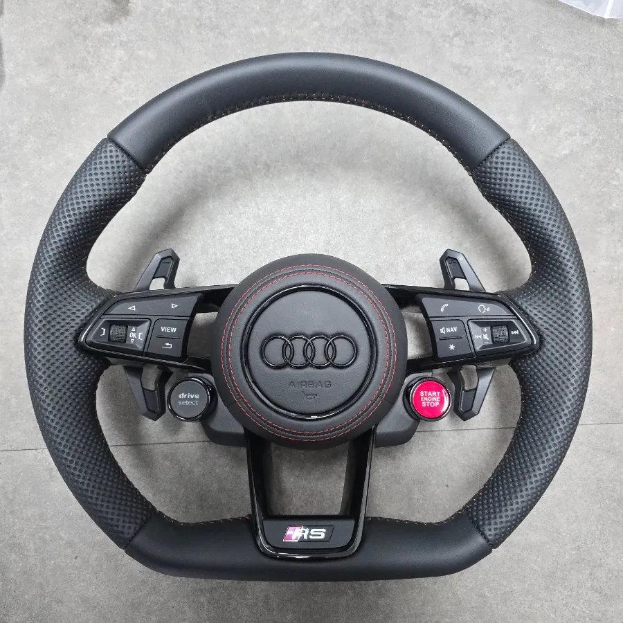 Audi S7 steering wheel - Audi S7 Steering Wheel Customization Review: R8 Upgrade photo 4