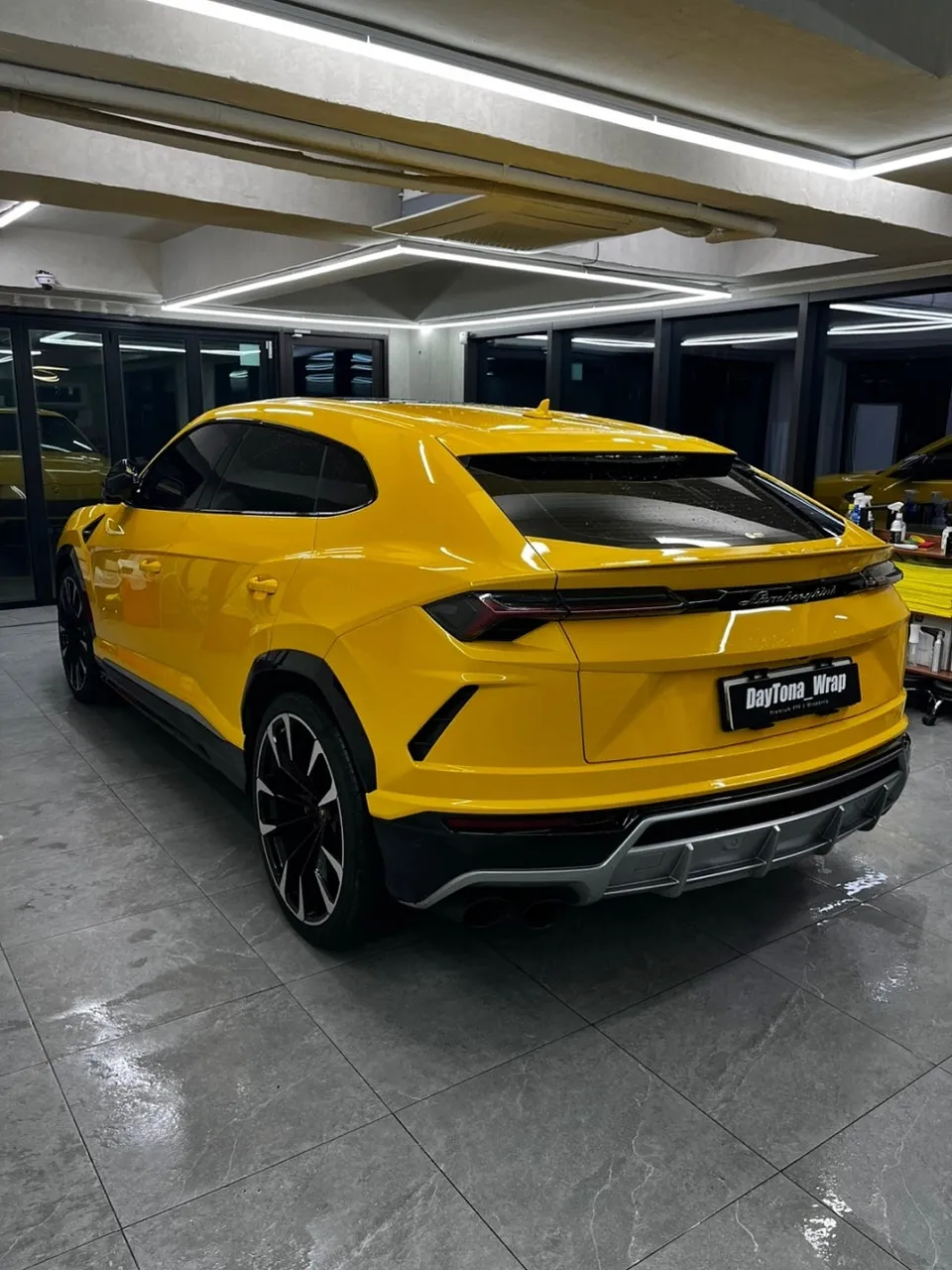 Lamborghini Urus PPF施工事例｜韓国での実例紹介 施工写真 2-2