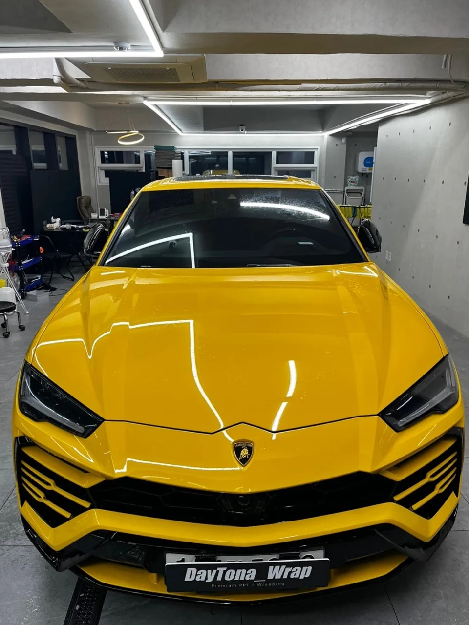 Lamborghini Urus PPF施工事例｜韓国での実例紹介 施工写真 2-3