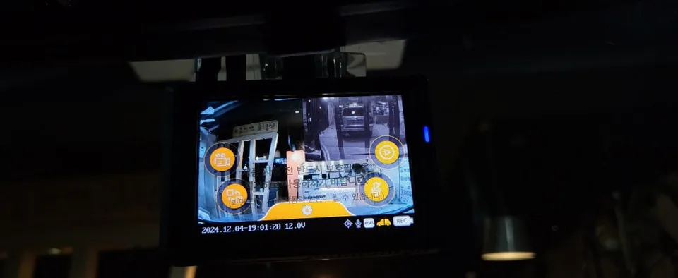 Kia Sportageのドラレコ取付事例|費用目安と仕上がり 施工写真 3-2