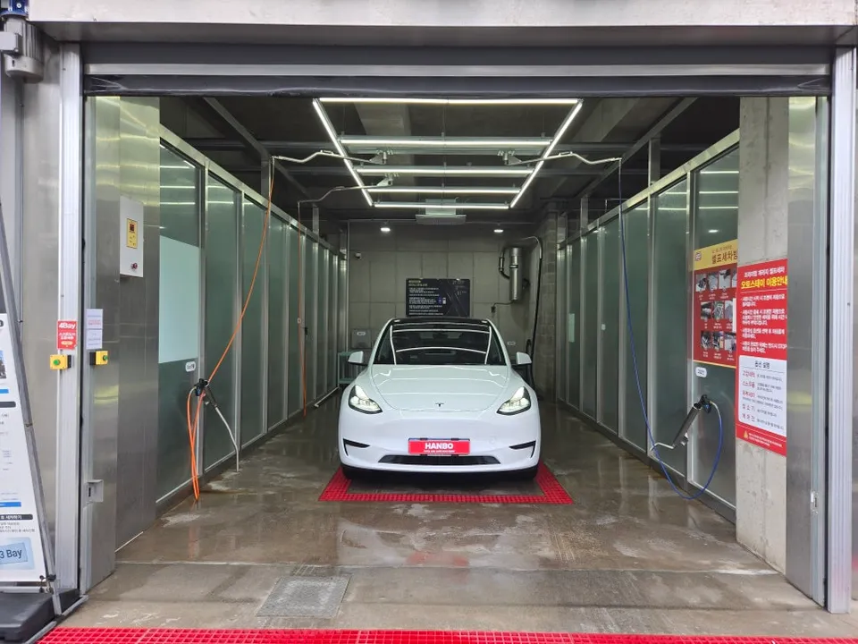 Tesla Model YのPPF施工事例|費用目安・仕上がり 施工写真 3-1