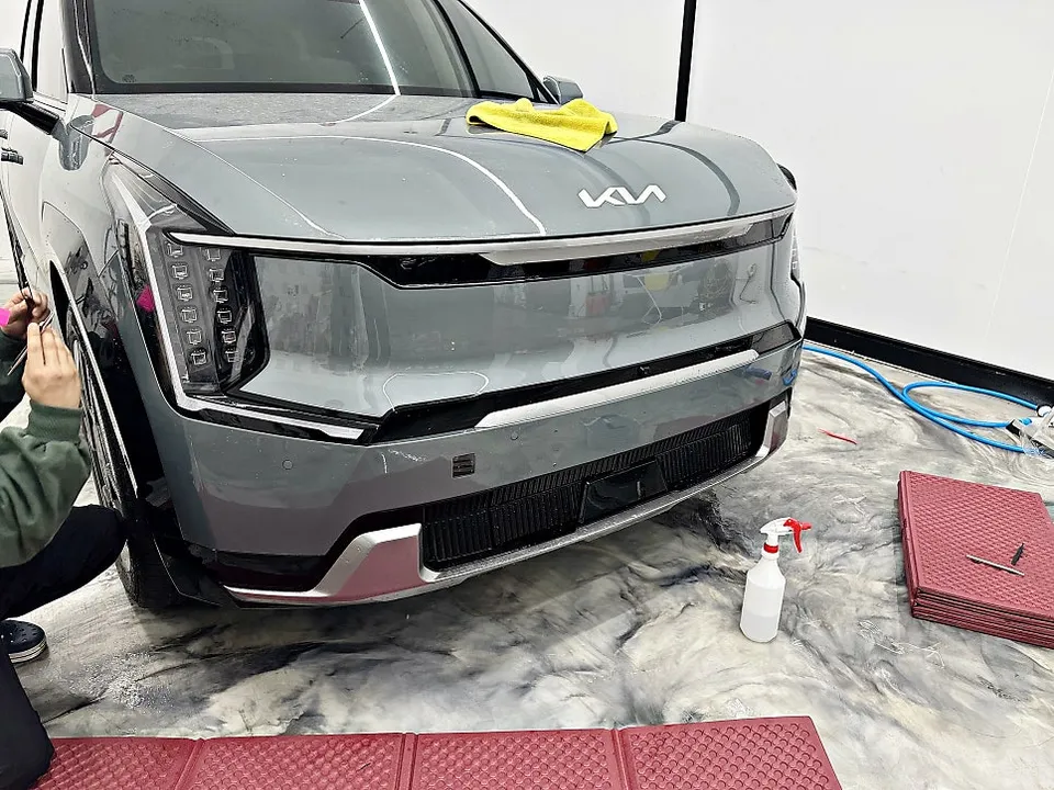 Kia EV9のPPF施工事例|費用目安と仕上がり 施工写真 2-3