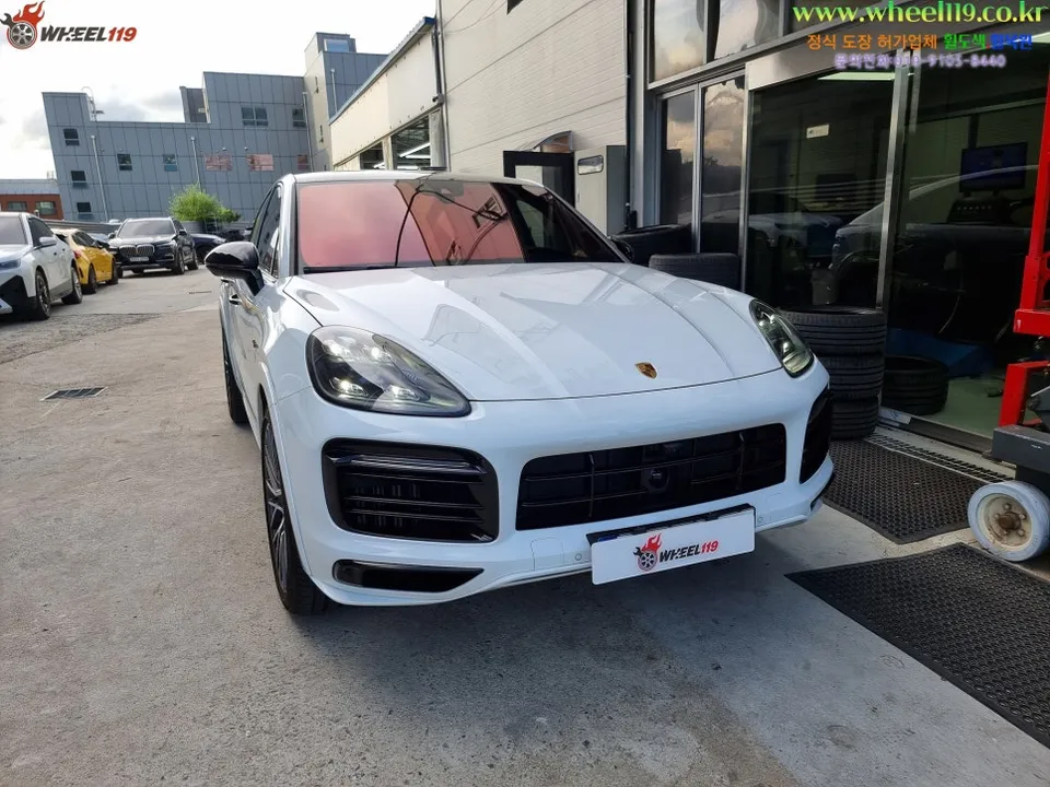 Porsche Cayenneのホイールリペア・塗装事例 施工写真 1-3