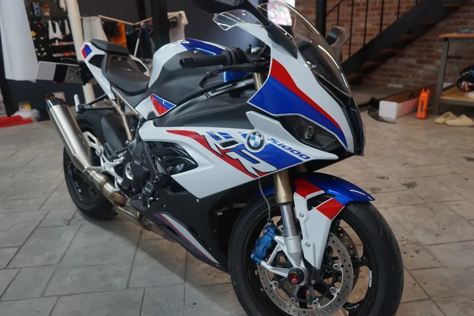 BMW S1000RR ppf - BMW S1000RR PPF Review: Full Bike Protection photo 3