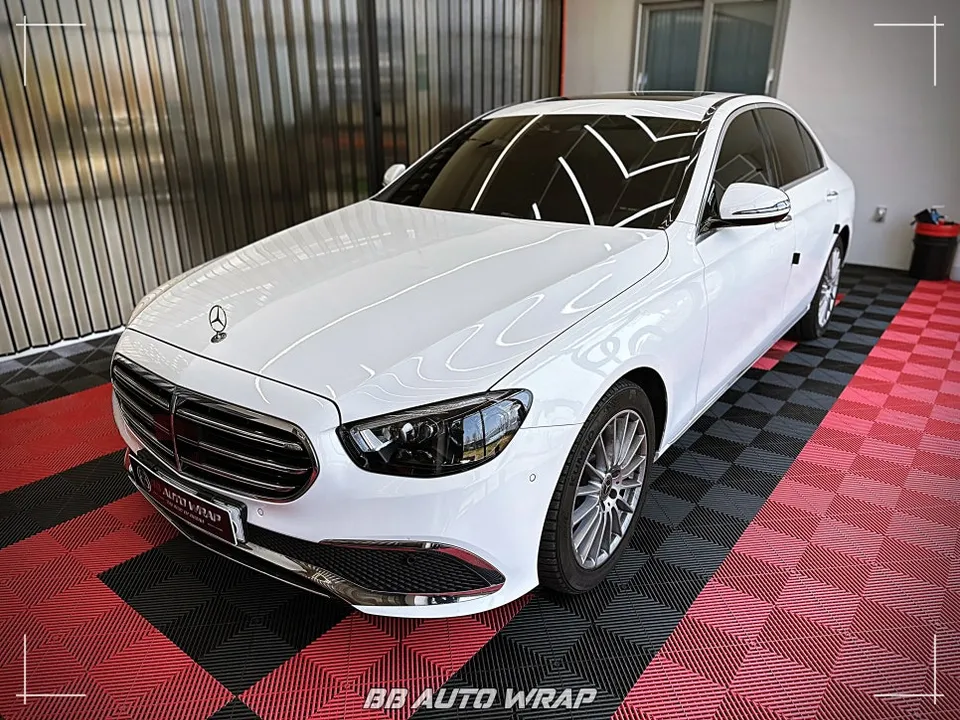 Mercedes-Benz Eクラス W213 PPF施工事例｜スタイルと保護 施工写真 2-1