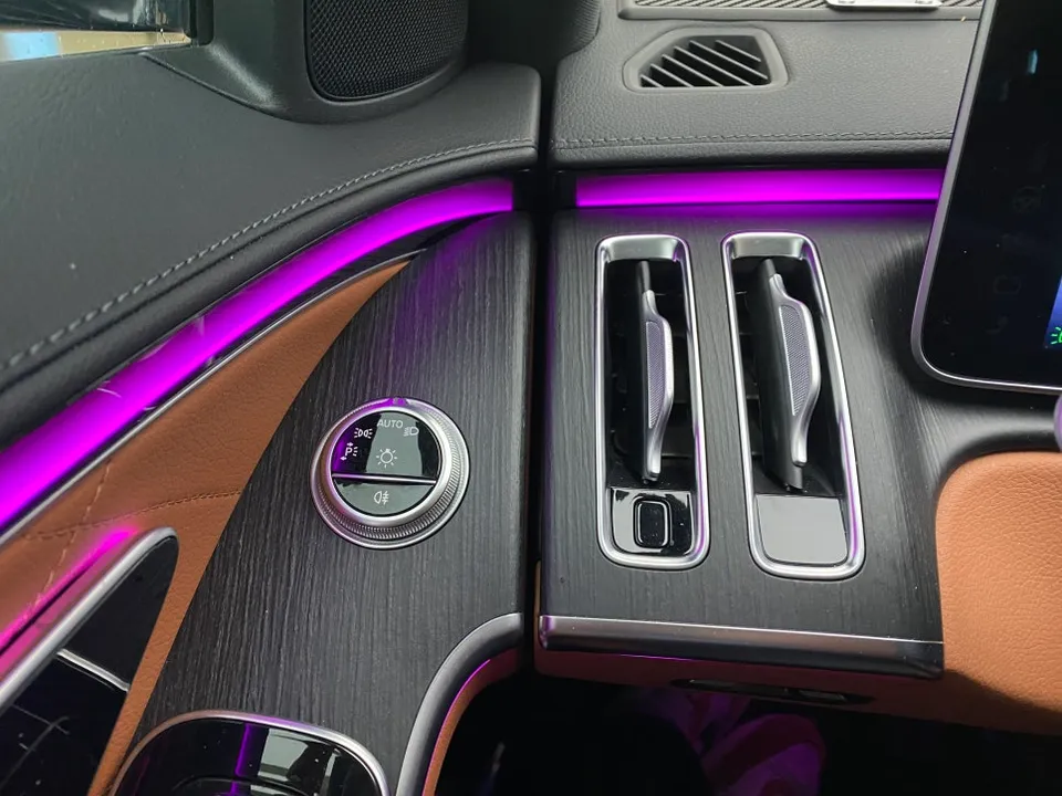 Mercedes-Benz S-Class W223のカーオーディオ施工事例 施工写真 1-2