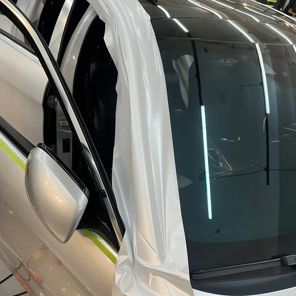 Mercedes-Benz Maybachのカーラッピング事例 施工写真 4-2