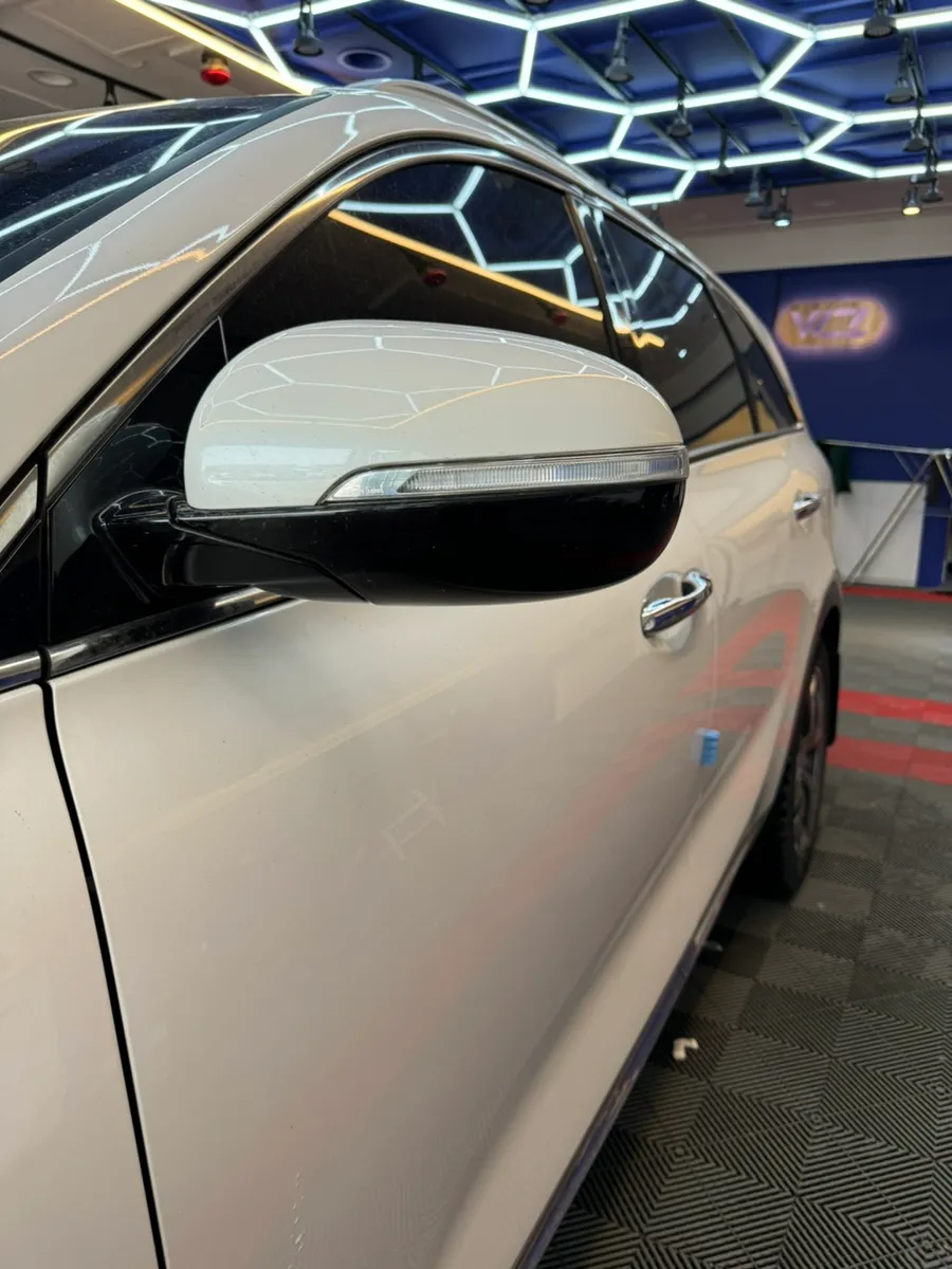 Kia Sorento 4th Genのガラスコーティング事例|費用目安・仕上がり 施工写真 2-1