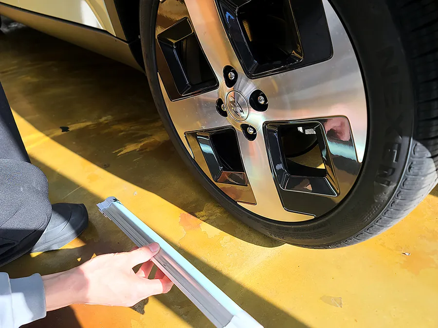 Hyundai Casperのカーフィルム施工事例|費用目安と仕上がり 施工写真 1-3