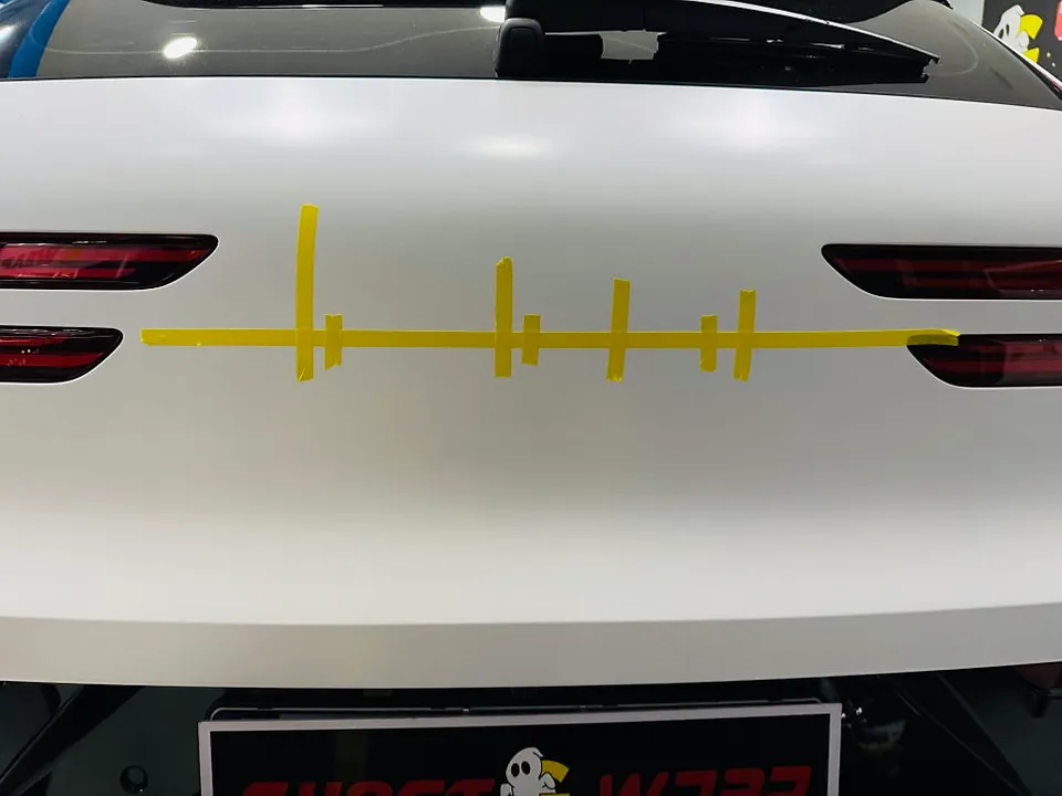 Genesis GV70のカーラッピング事例|費用目安・仕上がり 施工写真 1-3
