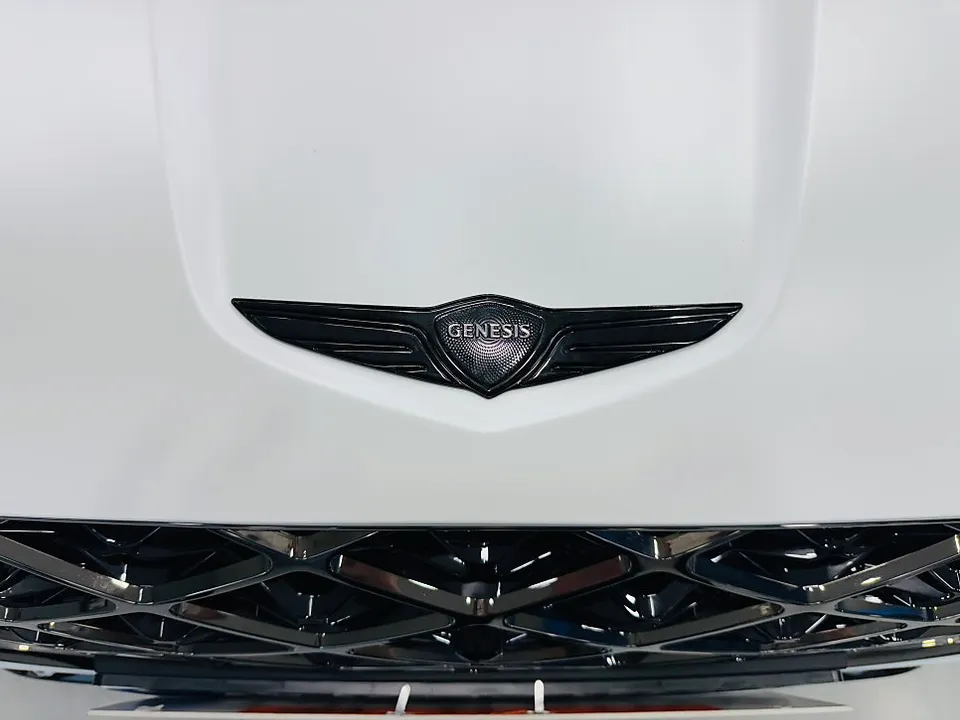 Genesis GV70のカーラッピング事例|費用目安・仕上がり 施工写真 2-3