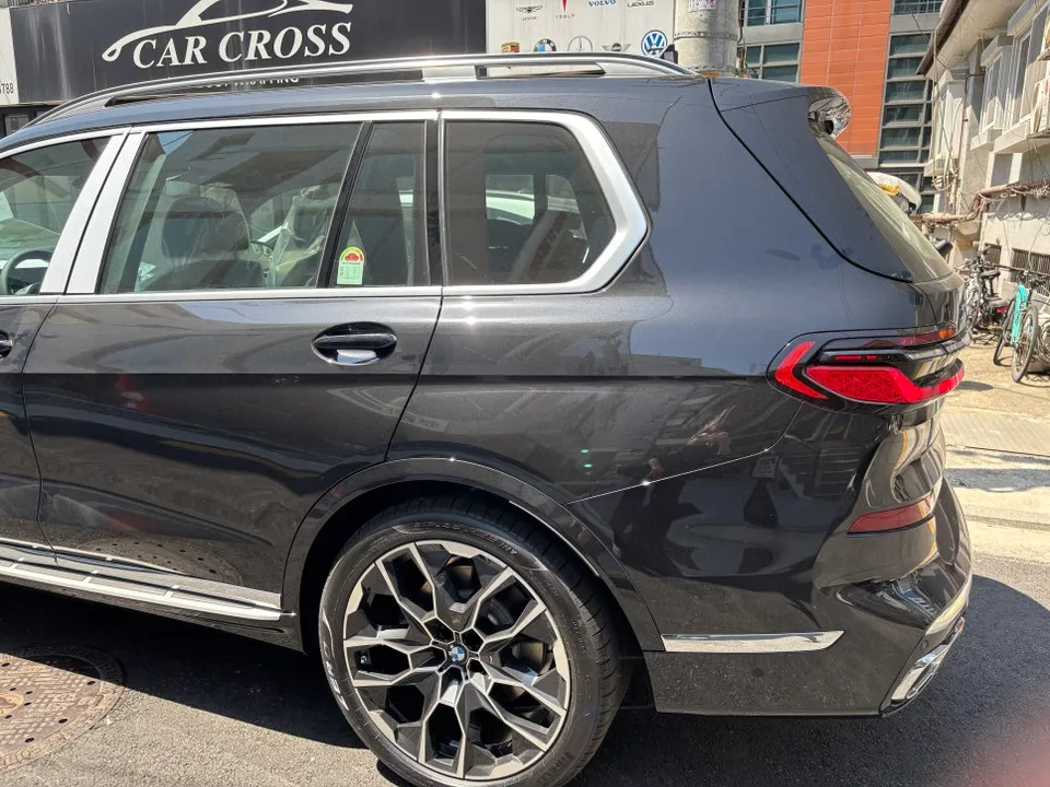 BMW X7 PPF施工事例|クロームブラック化と保護効果 施工写真 4-1