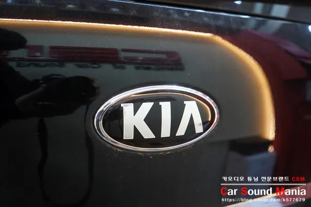 Kia Carnival KA4 car audio installation result