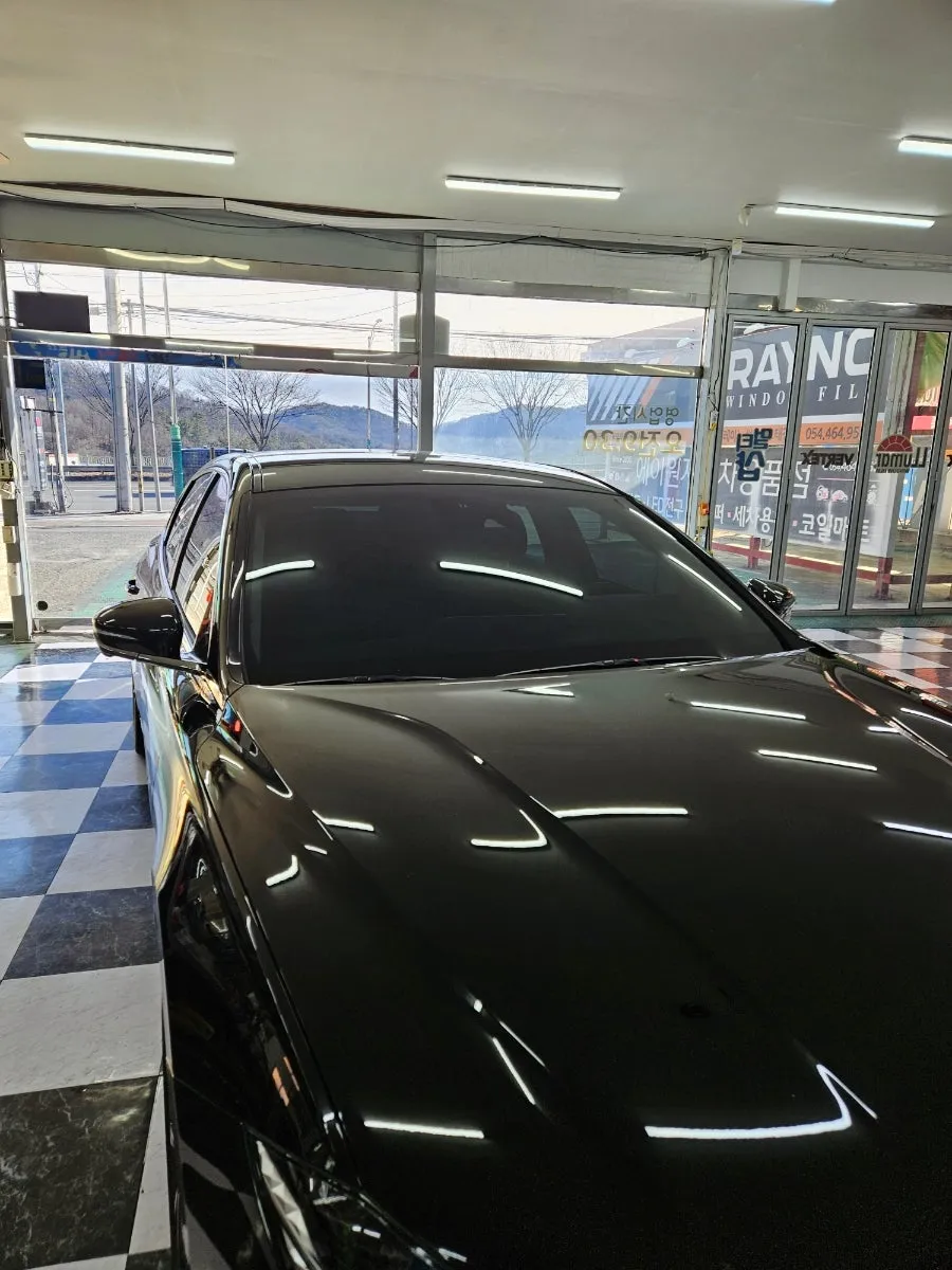Hyundai Azeraのカーフィルム施工事例｜費用目安と仕上がり 施工写真 2-1