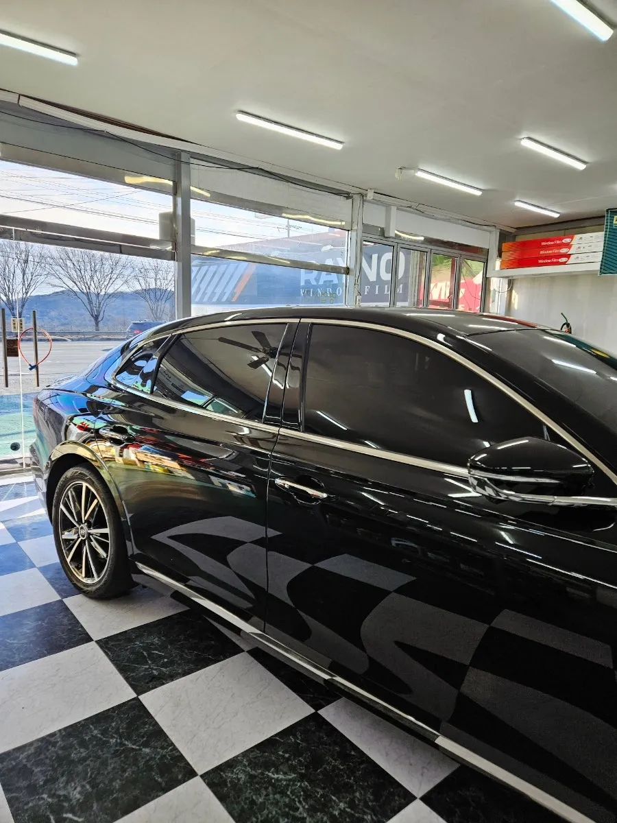 Hyundai Azeraのカーフィルム施工事例｜費用目安と仕上がり 施工写真 3-1