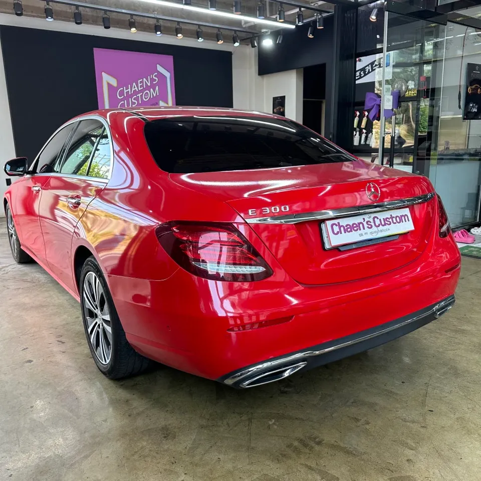 メルセデス・ベンツ Eクラス W213 カーラッピング事例 施工写真 3-2