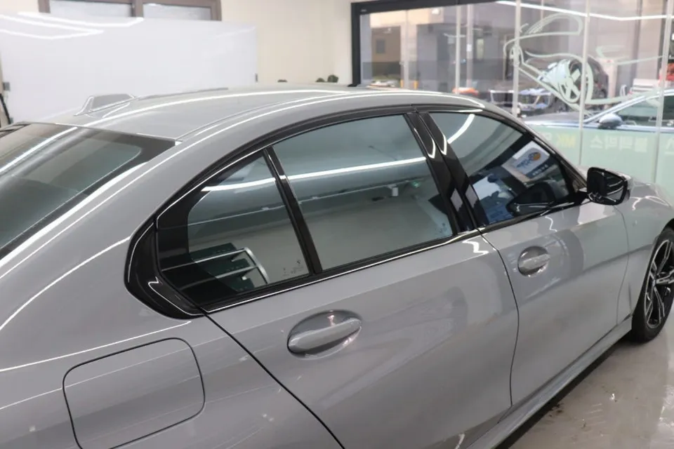 BMW 3 SeriesのPPF施工事例|費用目安・仕上がり 施工写真 1-2