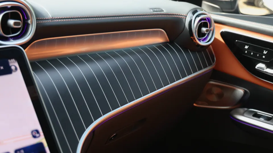 Mercedes-Benz GLC X254 interior customization - Mercedes-Benz GLC X254 Wood Trim Upgrade Review photo 7