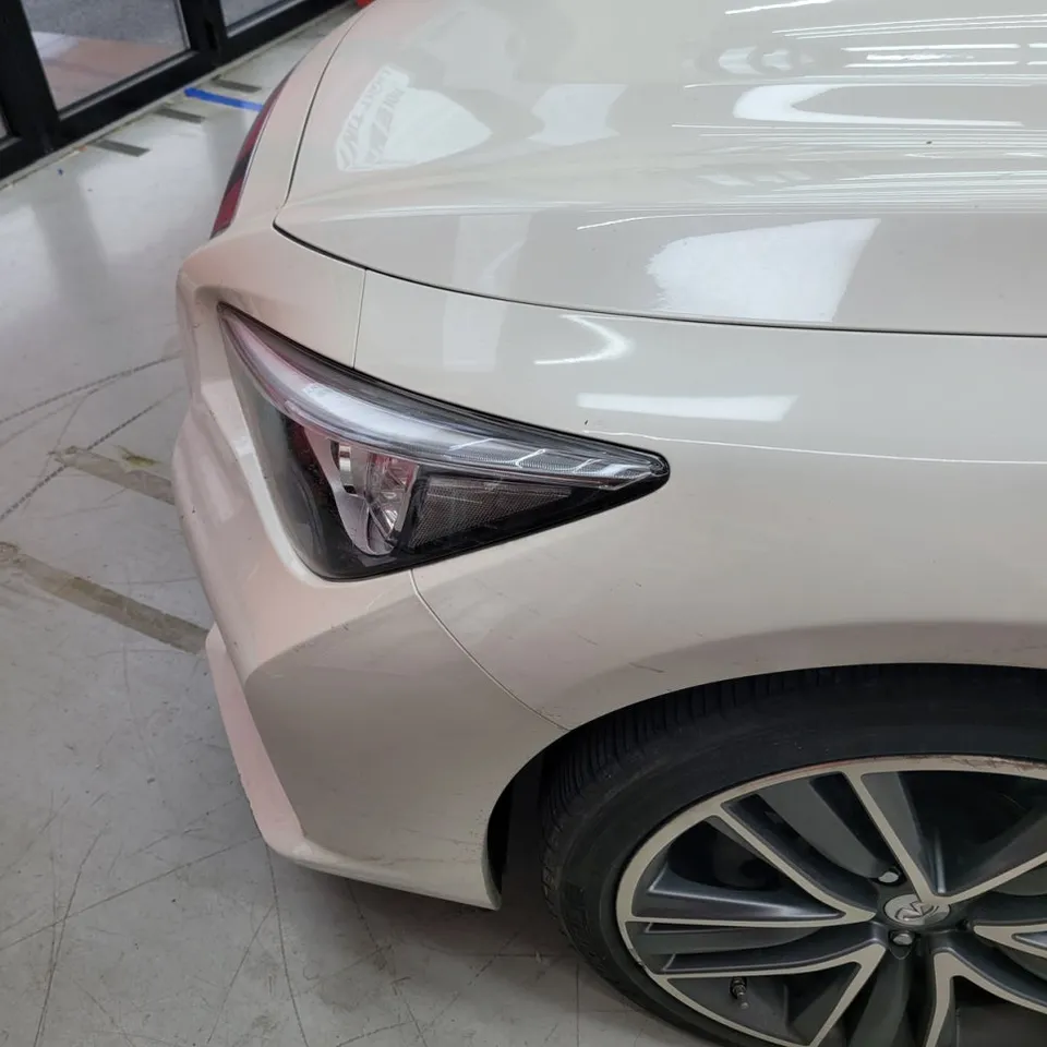 Infiniti Q50のカーラッピング事例|費用目安・仕上がり 施工写真 1-3