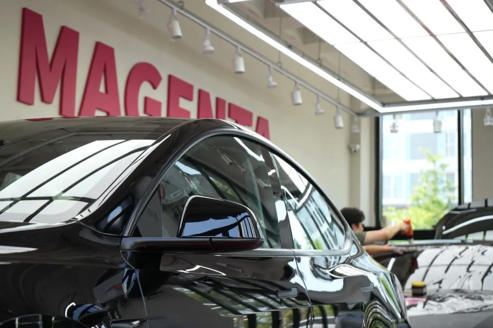 Tesla Model Yのカーフィルム施工事例 施工写真 2