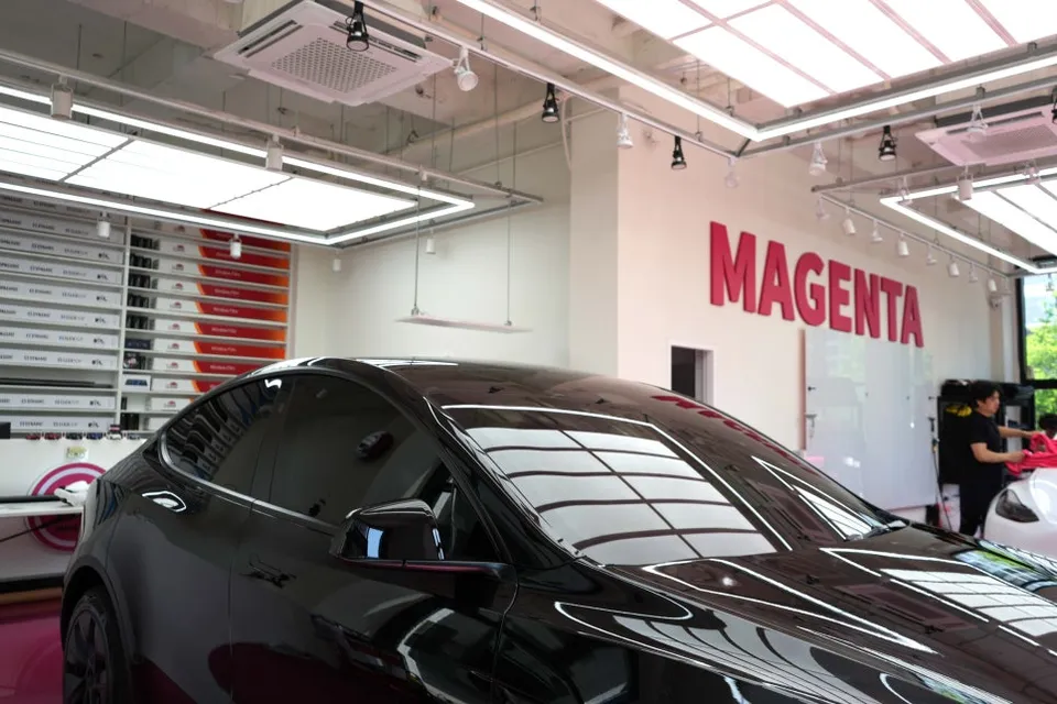 Tesla Model Yのカーフィルム施工事例 施工写真 6