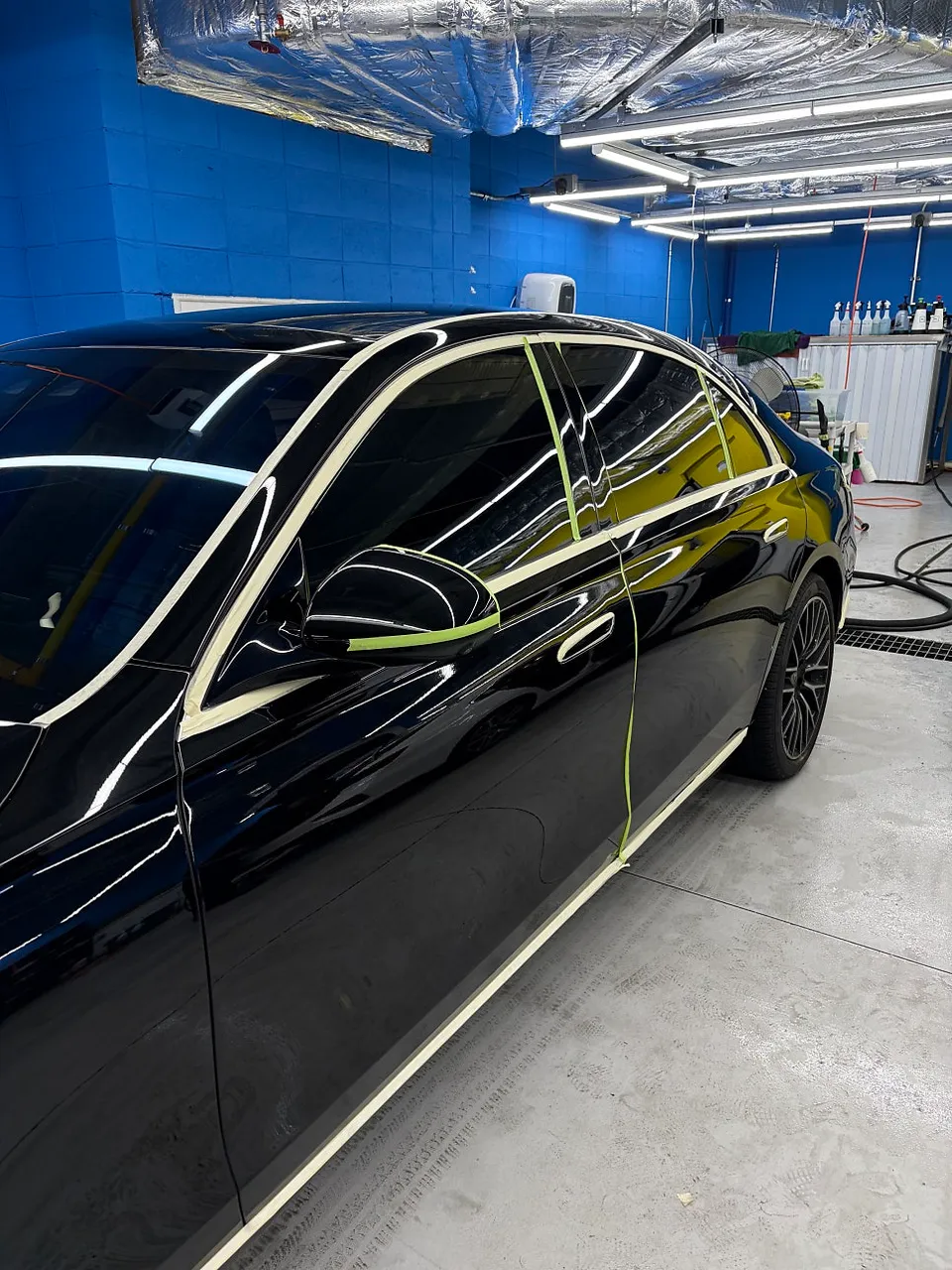 Mercedes-Benz S-Classのガラスコーティング事例 施工写真 4-1