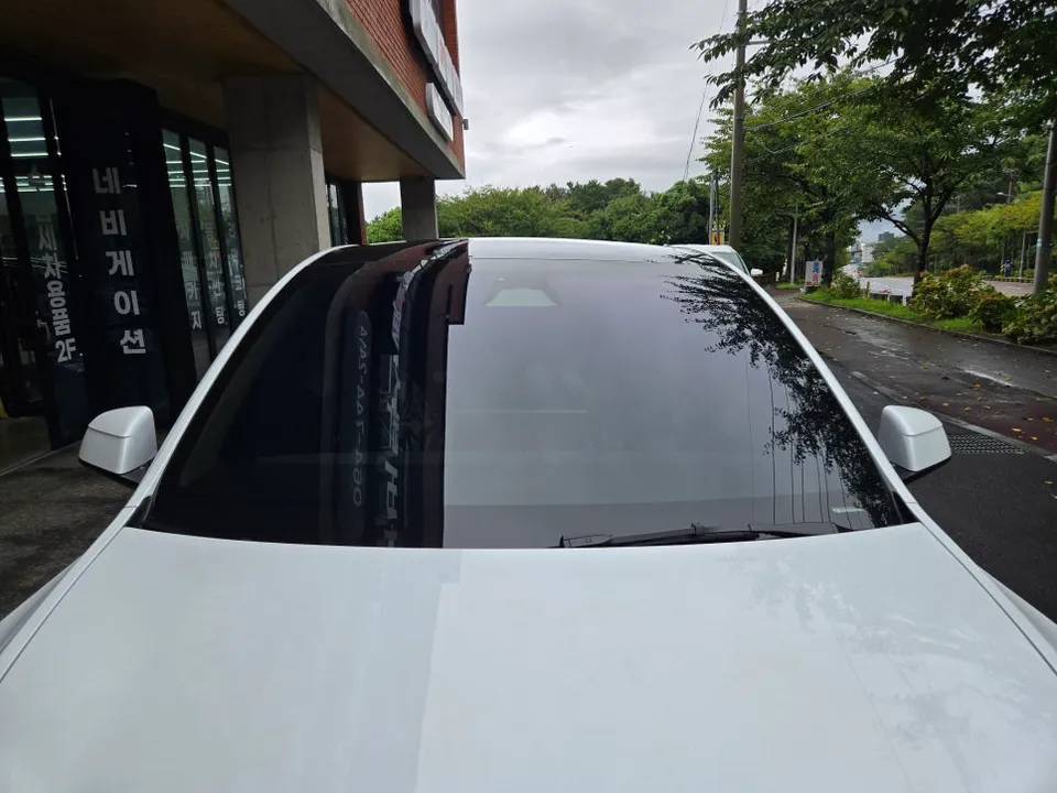 Tesla Model Y PPF施工事例｜費用目安と仕上がり 施工写真 1-3