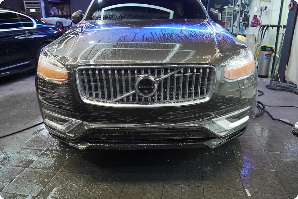 Volvo XC90 PPF施工事例｜費用目安と仕上がり 施工写真 1-2