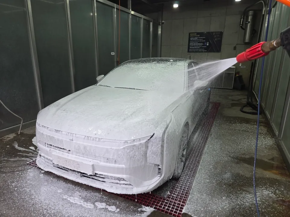 Kia K8 PPF施工事例:費用目安と仕上がり 施工写真 3-1