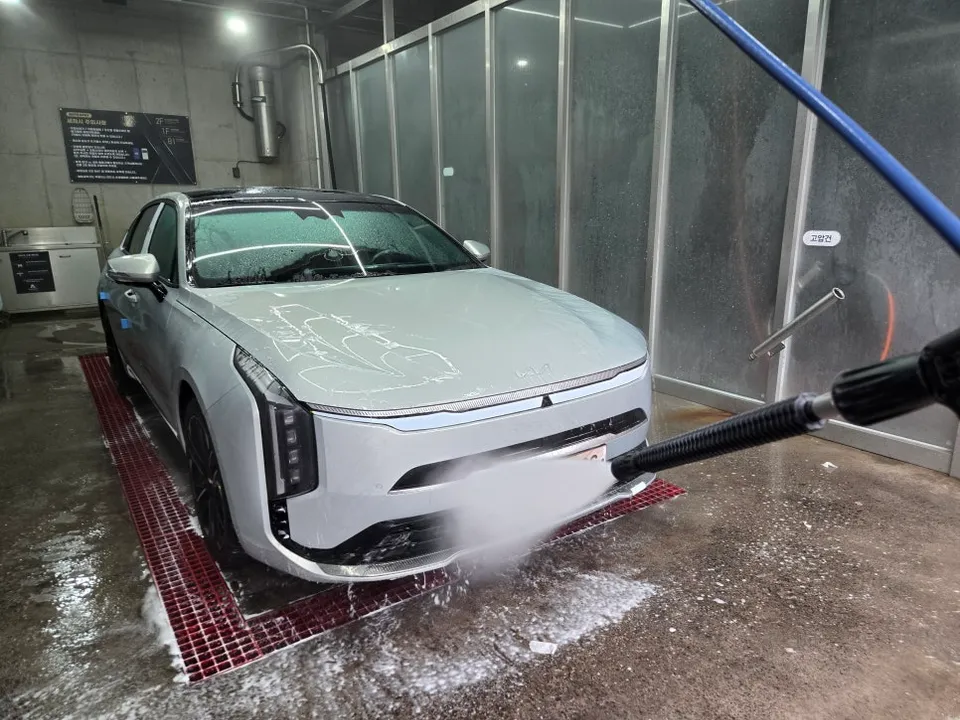Kia K8 PPF施工事例:費用目安と仕上がり 施工写真 1-2