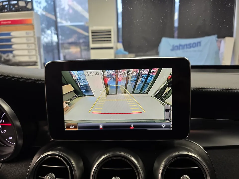 Mercedes-Benz GLC Around View Monitor Review — Enhanced Visibilit photo 2