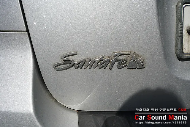 Hyundai Santa Feのドラレコ取付事例|費用目安・仕上がり 施工写真 1-1