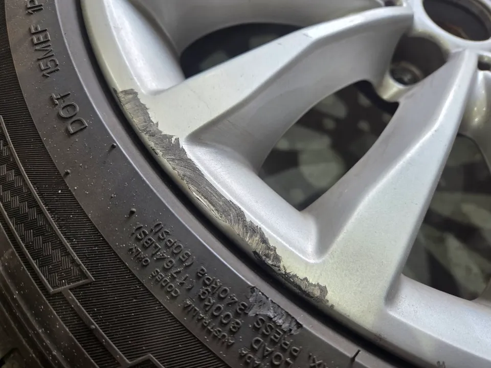 BMW 5 Series wheel repair - BMW 5 Series Wheel Repair Review: Hyper Metal Refinishing photo 3