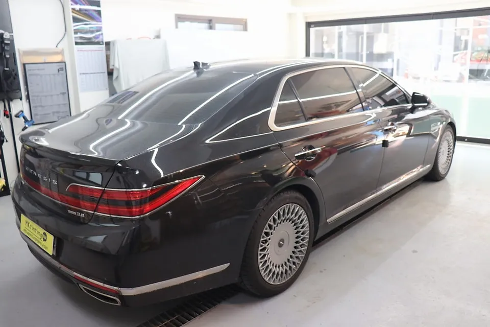 Genesis G90のカーフィルム施工事例|費用目安・仕上がり 施工写真 2-1