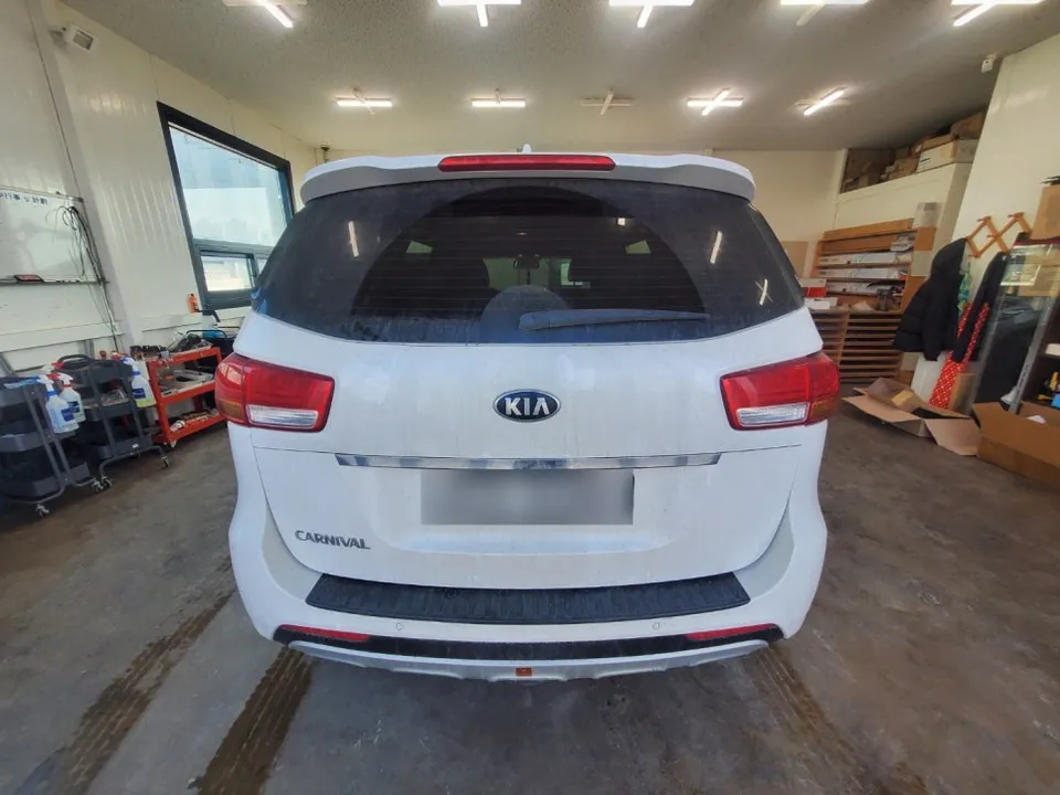 Kia Carnival dash cam - Kia Carnival Dash Cam Installation Review photo 3