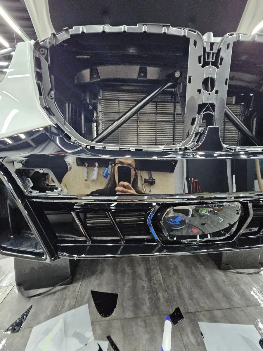 BMW X5のPPF施工事例|無光フィルムで質感を向上 施工写真 3-3