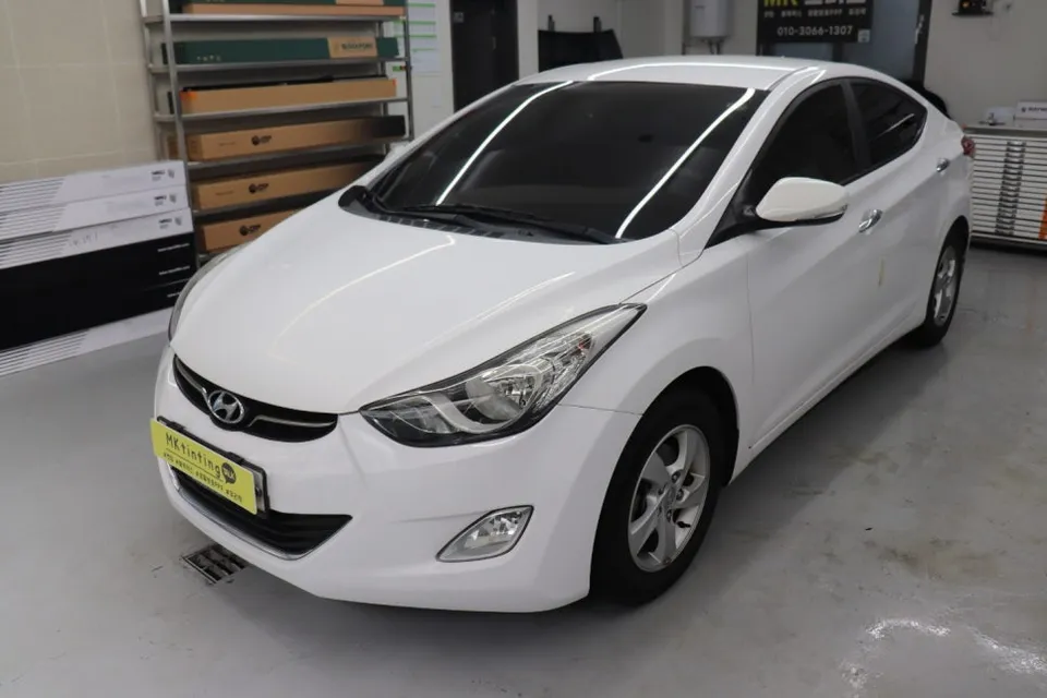 Hyundai Elantraのカーフィルム施工事例|費用目安・仕上がり 施工写真 3-2