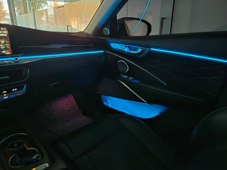 Kia K900 Ambient Lighting Review: Glow Motion Upgrade photo 2