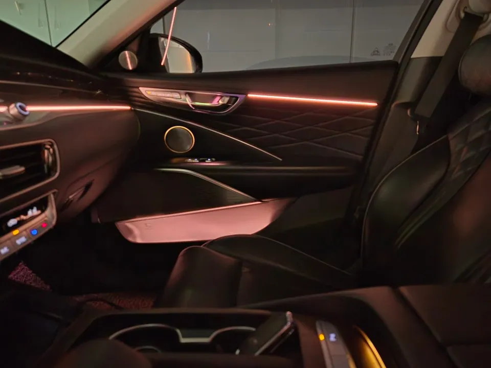 Kia K900 ambient lighting - Kia K900 Ambient Lighting Review: Glow Motion Upgrade photo 4
